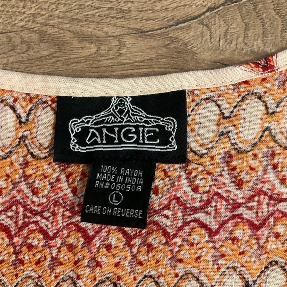 Angie cream, red print 3/4 sleeve tunic, L - Picture 3 of 6